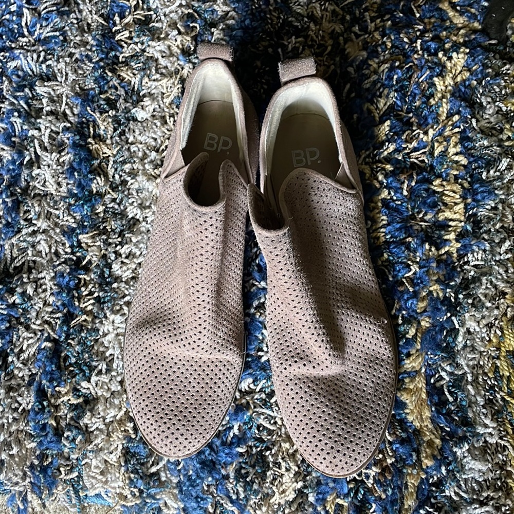 BP Women's Beige Leather Booties 8M